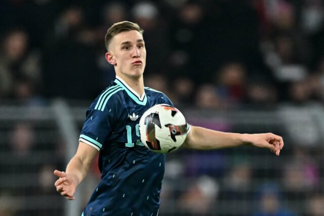 Imprensa alemã afirma que Man Utd está interessado em contratar zagueiro de 33,9 km/h por preço de banana
