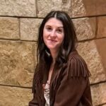 Emilie-Kiser-reflete-sobre-navegar-luto-após-filho-triggs-morte