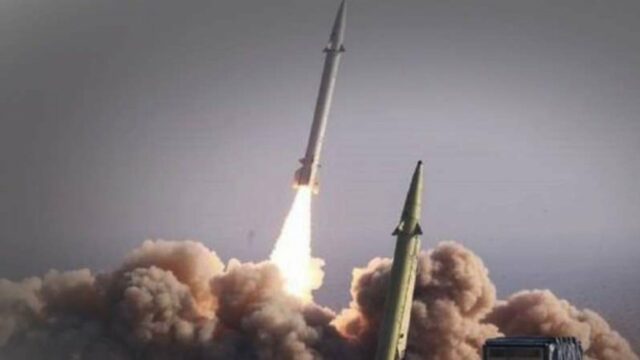 Irã Serang Kapal Induk AS Abraham Lincoln
