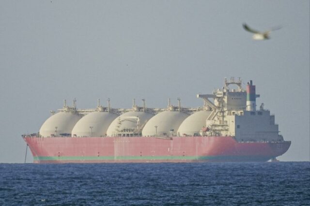 Irã ameaça atacar qualquer navio da Marinha dos EUA que entre no Estreito de Ormuz
