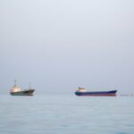 Os navios estão ancorados no principal porto iraniano de Bandar Abbas, que está bloqueado pela Marinha dos EUA.