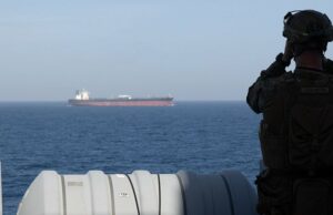 Irã e Estados Unidos estão ‘longe’ de acordo, já que navios no Estreito de Ormuz alertaram que serão alvos se tentarem cruzar: atualizações ao vivo Irã e Estados Unidos estão ‘longe’ de acordo, já que navios no Estreito de Ormuz alertaram que serão alvos se tentarem cruzar: atualizações ao vivo