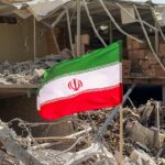 Irã executa pessoas, incluindo adolescentes, por enforcamento