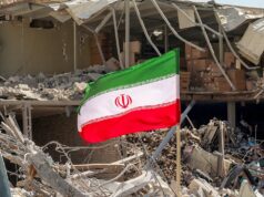 Irã executa pessoas, incluindo adolescentes, por enforcamento Irã executa pessoas, incluindo adolescentes, por enforcamento