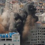 Irã fecha novamente o Estreito de Ormuz, ameaçando cessar-fogo