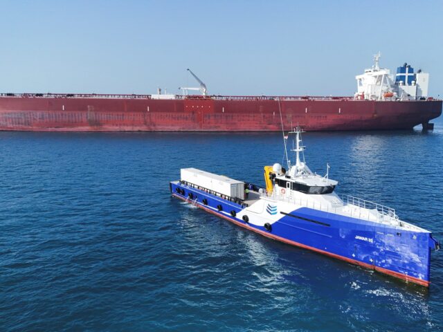 Irã reafirma controle do Estreito de Ormuz enquanto Trump alerta contra ‘chantagem’
