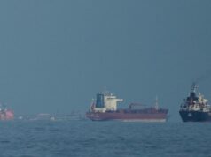 Irã reimpõe restrições ao Estreito de Ormuz, acusando EUA de violar acordo O Estreito de Ormuz está novamente fechado, segundo o regime iraniano.