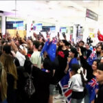 Iraquianos dão as boas-vindas ao técnico após retorno histórico da Copa do Mundo