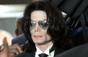 Irmãos que processam o espólio de Michael Jackson alegam que sofreram ‘lavagem cerebral’ para defendê-lo de supostos abusos Irmãos que processam o espólio de Michael Jackson alegam que sofreram 'lavagem cerebral' para defendê-lo de supostos abusos