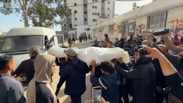 Israel continua ataques mortais em Gaza enquanto ataca o Irã e o Líbano
