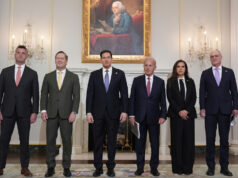 Israel e Líbano mantêm conversações diretas pela primeira vez em décadas Israel e Líbano mantêm conversações diretas pela primeira vez em décadas