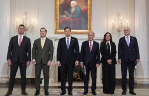 Israel e Líbano mantêm conversações diretas pela primeira vez em décadas Israel e Líbano mantêm conversações diretas pela primeira vez em décadas