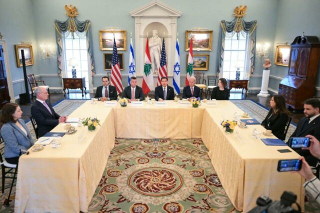 Israel e Líbano se reúnem pela primeira vez em 33 anos sobre um potencial pacto de paz – mas o Hezbollah já recusou qualquer acordo
