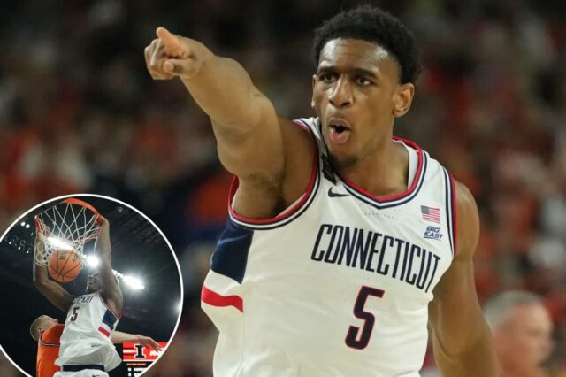Tarris Reed Jr. da UConn reage durante a vitória de seu time no Final Four sobre Illinois em 4 de abril de 2026.