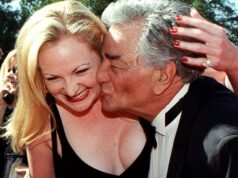 Jackie, filha do astro de ‘Columbo’, Peter Falk, morre aos 60 anos Jackie, filha do astro de 'Columbo', Peter Falk, morre aos 60 anos