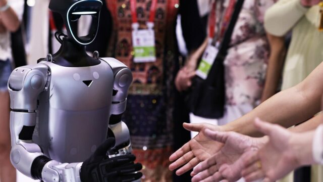 Japão testa robôs manipuladores de bagagem no aeroporto de Tóquio
