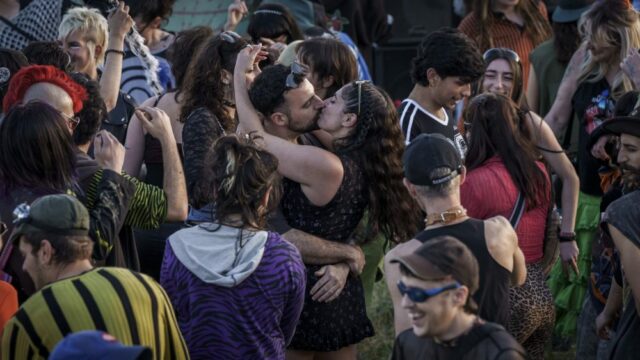 Javier Ambrossi e Javier Calvo e Movistar Plus+ Bow produzem 'I Always Sometime', A Vision of Breadline Motherhood em Gentrified Barcelona  
