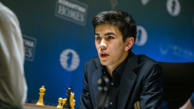 Javokhir Sindarov empata com Hikaru Nakamura na 12ª rodada e amplia a liderança no Torneio de Candidatos da FIDE 2026
