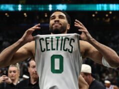 Jayson Tatum ultrapassa Kobe Bryant na lista dos playoffs da NBA na vitória do Celtics Boston Celtics All-Star Jayson Tatum against Philadelphia 76ers