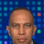 Jeffries: O impeachment de Trump não é uma prioridade se os democratas ganharem a maioria na Câmara