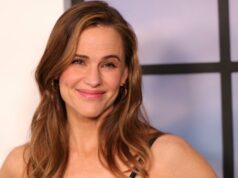 Jennifer Garner usava um cardigã que fazia todo mundo parecer rico na Califórnia Jennifer Garner usava um cardigã que fazia todo mundo parecer rico na Califórnia