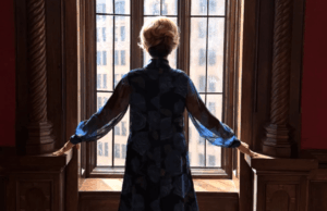 Jessica Lange retorna a ‘American Horror Story’ após 8 anos na 13ª temporada, define fotos no início das filmagens Jessica Lange retorna a 'American Horror Story' após 8 anos na 13ª temporada, define fotos no início das filmagens