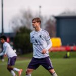 Jim Thwaites sempre foi bem avaliado, mas o garoto-prodígio do Man Utd realmente chamou a atenção de Carrick