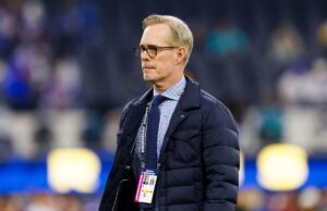 Joe Buck deixou de convocar jogos da pós-temporada da MLB para a ESPN Joe Buck deixou de convocar jogos da pós-temporada da MLB para a ESPN