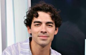 Joe Jonas se torna oficial do Instagram com a namorada Tatiana Gabriela História de namoro de Joe Jonas com Taylor Swift Sophie Turner