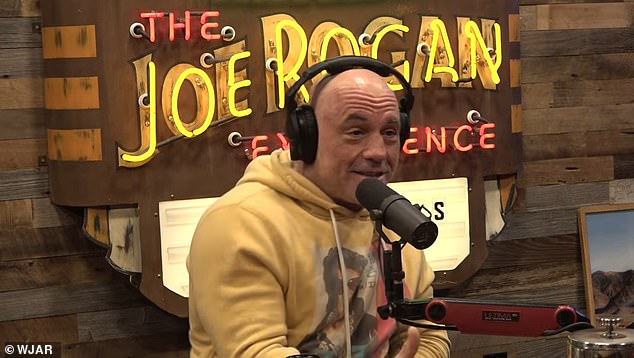 Joe Rogan decidiu enfurecer Trump com uma teoria MUITO contundente Joe Rogan chamou as ações militares de Donald Trump no Irã de uma distração da divulgação dos arquivos de Epstein
