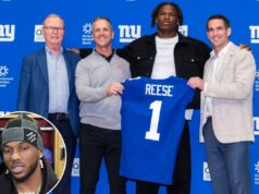 John Harbaugh responde a Malik Nabers questionando o projeto de decisão dos Giants A partir da esquerda: o proprietário do Giants, John Mara, o técnico John Harbaugh, a escolha geral nº 5, Arvell Reese, e o GM Joe Schoen nas instalações da equipe para a apresentação de Reese em 24 de abril de 2026.