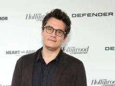 John Mayer aborda a turbulência política enquanto defende o sucesso ‘muito passivo’ de 2006 Promo John Mayer aparentemente pede aos fãs que sejam gentis horas antes do lançamento da versão de Taylor do Speak Now