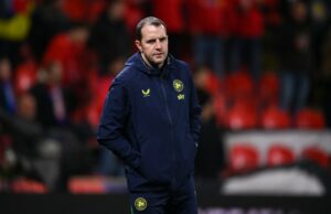 John O’Shea diz que ainda está chocado que seu companheiro de equipe ‘especial’ do Man Utd não tenha sido um sucesso maior John O'Shea compartilha o que Sir Alex Ferguson disse ao time do Man Utd depois de dispensar Roy Keane