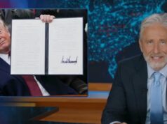 Jon Stewart brinca que Donald Trump está usando psicodélicos depois da assinatura de ‘Weird as S-‘ Bill: ‘Você já realmente olhou para sua assinatura, em Weed?’ Jon Stewart brinca que Donald Trump está usando psicodélicos depois da assinatura de 'Weird as S-' Bill: 'Você já realmente olhou para sua assinatura, em Weed?'