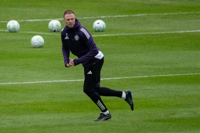 Jonny Evans fala sobre a 'estranha' realidade de treinar ex-companheiros de equipe do Man Utd
