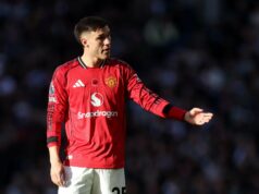 Jornalista uruguaio detalha reunião de agentes de Manuel Ugarte para acelerar a saída de £ 24 milhões do Man Utd Jornalista uruguaio detalha reunião de agentes de Manuel Ugarte para acelerar a saída de £ 24 milhões do Man Utd