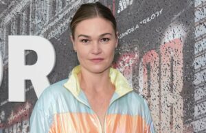 Julia Stiles diz que está ‘muito consciente’ de que vai trabalhar para pagar três filhos e não está mais preocupada em ‘ser vendida’ Julia Stiles diz que está 'muito consciente' de que vai trabalhar para pagar três filhos e não está mais preocupada em 'ser vendida'