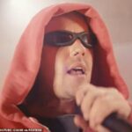 Justin Bieber deixou seus faunos assombrados e encantados com seu set comovente ao ser a atração principal do Coachella pela primeira vez neste sábado.