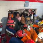 KNKT Turunkan Tim Ungkap Fakta Penyabab Kecelakaan Maut Tabrakan KRL vs Kereta Api Jarak Jauh