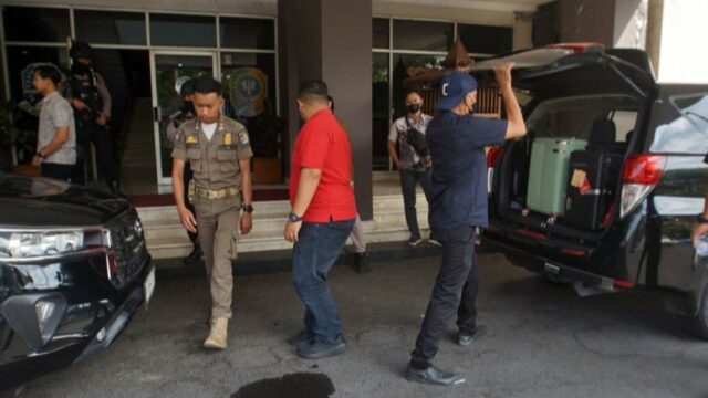 KPK Sita Rp95 Juta saat Geledah Kantor Setda Pemkab Tulungagung
