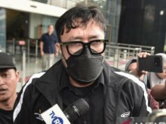 KPK Sita Uang Ratusan Juta hingga Sejumlah Dokumen dari Rumah Ono Surono KPK Sita Uang Ratusan Juta hingga Sejumlah Dokumen dari Rumah Ono Surono