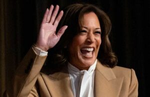 Kamala Harris ‘pensa em’ outra candidatura à presidência A vice-presidente Kamala Harris está considerando concorrer ao cargo principal em 2028.