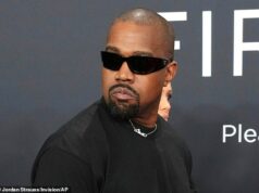 Kanye West recebeu visto para se apresentar no Wireless Festival ‘nos últimos dias’, enquanto o rapper se oferece para conhecer as comunidades judaicas do Reino Unido em meio à reação aos comentários anti-semitas Kanye West recebeu visto para se apresentar no Wireless Festival ‘nos últimos dias’, enquanto o rapper se oferece para conhecer as comunidades judaicas do Reino Unido em meio à reação aos comentários anti-semitas