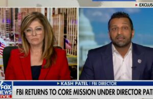 Kash Patel afirma que seu processo contra o Atlântico acontecerá amanhã: ‘Não tolerarei seus ataques’ | Vídeo O diretor do FBI, Kash Patel, fala durante uma coletiva de imprensa em 23 de outubro de 2025 na cidade de Nova York. (Crédito: Michael M. Santiago/Getty Images)