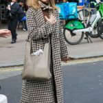 Kate Garraway não conseguiu tirar o sorriso do rosto ao deixar a Smooth Radio na terça-feira, depois de se aproximar do locutor Liam Halligan, dois anos após a morte de seu marido.