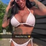 Katie Price deixou muito pouco para a imaginação ao vestir um biquíni minúsculo para uma postagem chamativa no Snapchat na segunda-feira