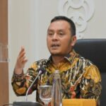 Kelakar Willy Aditya Nasdem Fusão com Gerindra saat Rapat di DPR