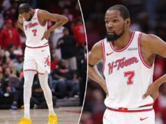 Kevin Durant afastado dos gramados do jogo 1 da série de playoffs Lakers-Rockets Kevin Durant afastado dos gramados do jogo 1 da série de playoffs Lakers-Rockets
