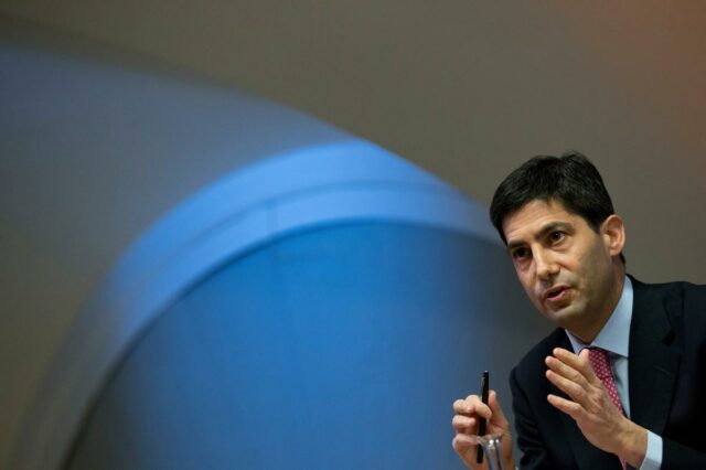 Kevin Warsh precisa ser confirmado como presidente do Fed para Kevin Warsh precisa ser confirmado como presidente do Fed para evitar uma paralisação econômica