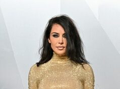 Kim Kardashian finalmente se torna oficial do Instagram com o superastro da F1 Lewis Hamilton em meio a uma viagem romântica a Tóquio Kim Kardashian e Lewis Hamilton oficializaram seu romance no Instagram esta semana